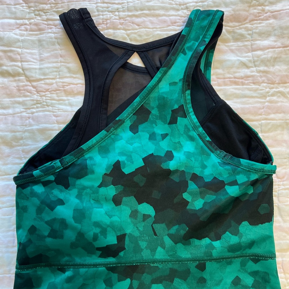 Lululemon Meshed Up Tank in Clouded Dreams Cosmic Teal Multi / Black - Picture 9 of 15